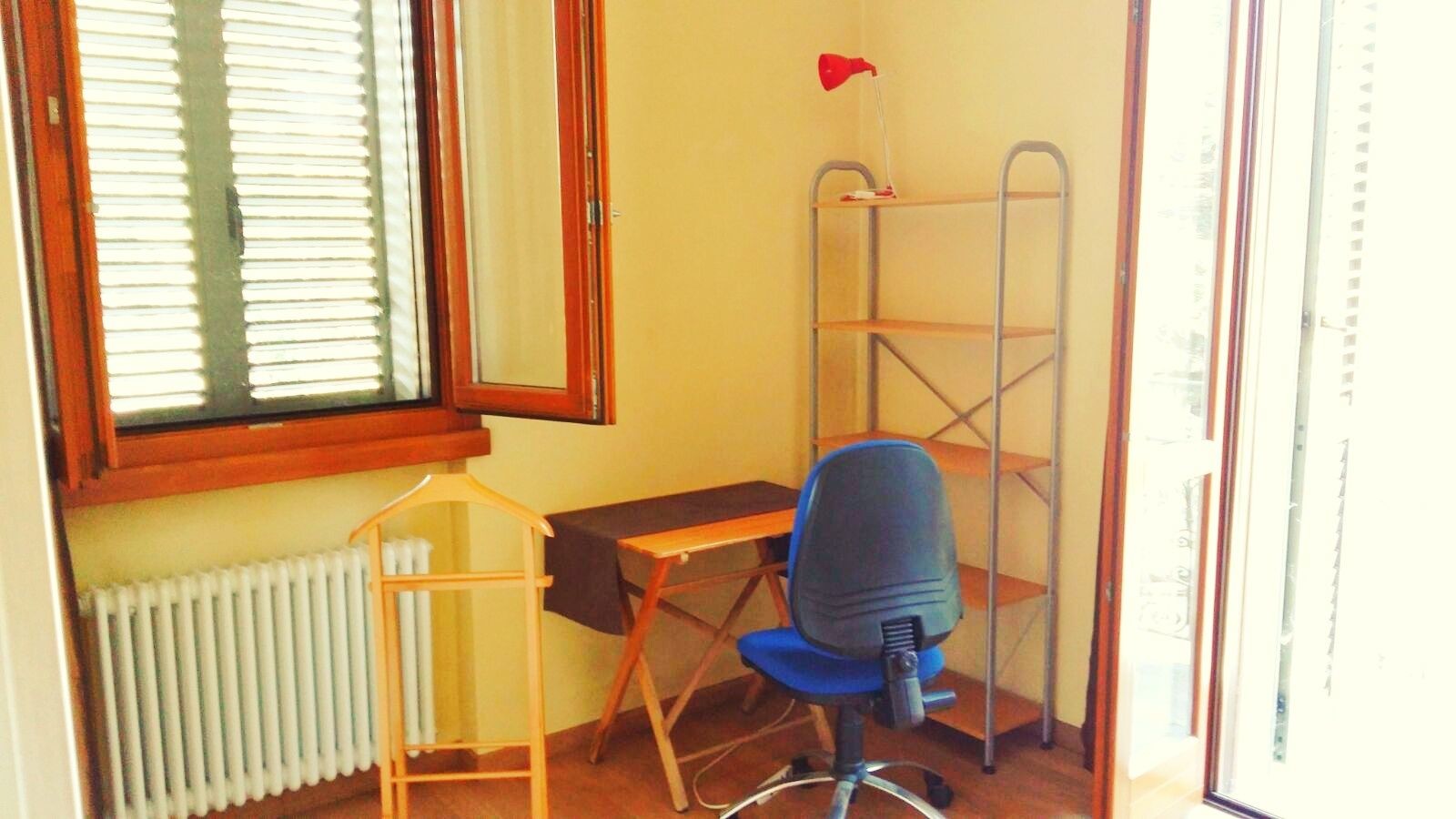 Room For Rent In 1 Bedroom Apartment In Parma