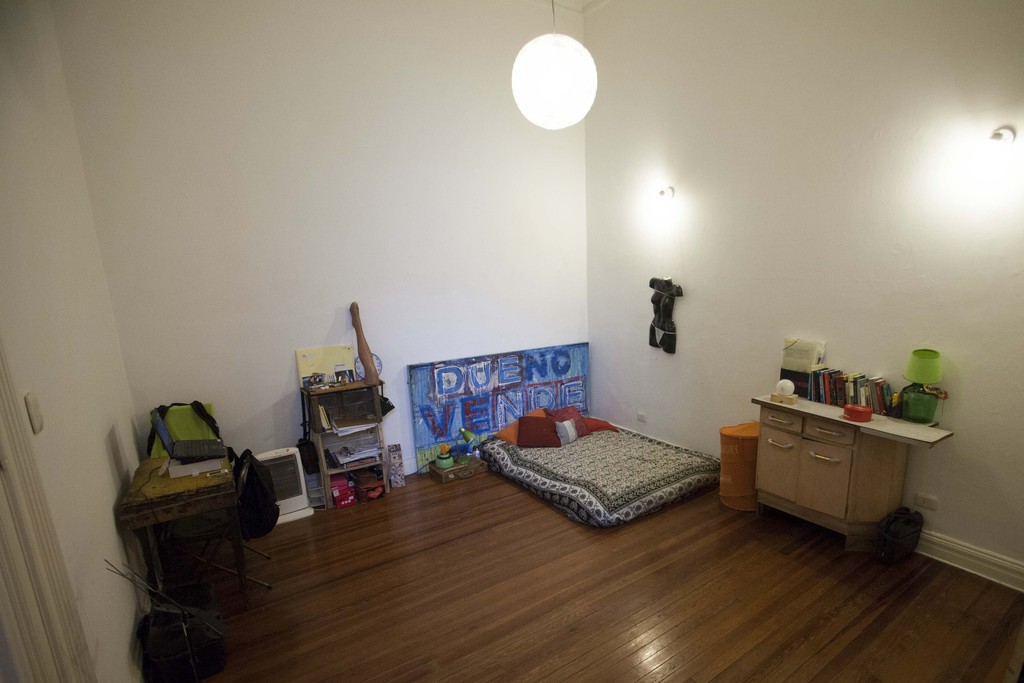 Amplia habitación en departamento compartido en el Barrio de Flores