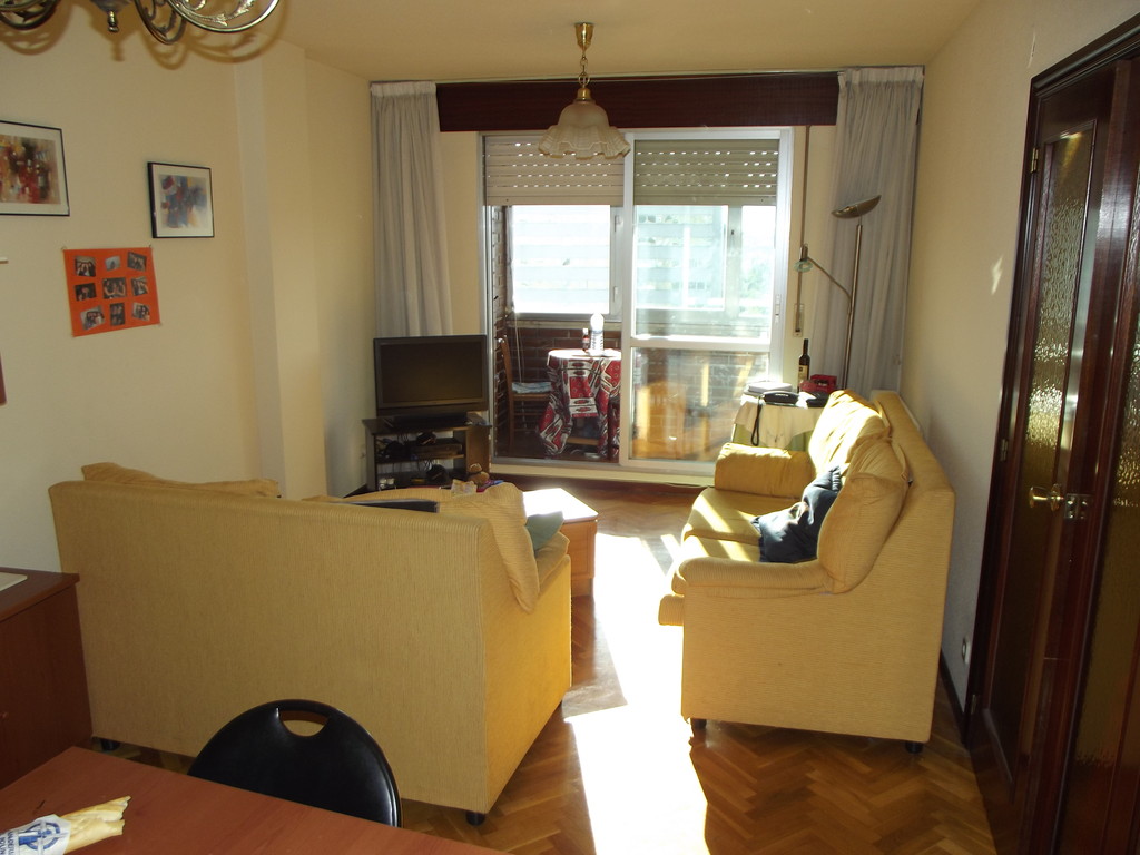 Aparment in Pamplona near Yamaguchi park,spacious and sunny outside