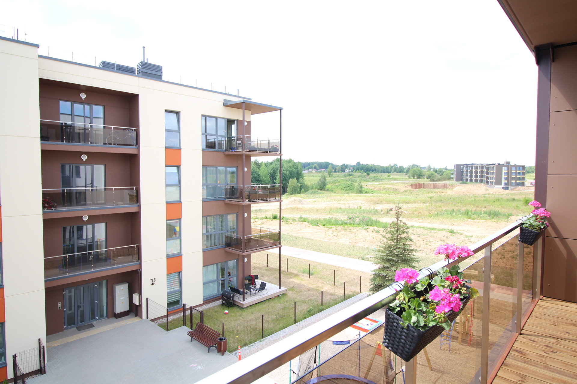 Apartment 5 km away from student's city Sauletekis Flat rent Vilnius