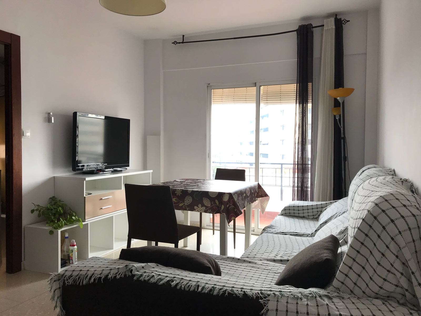 APARTMENT IN THE CENTER OF GRANADA Room for rent Granada