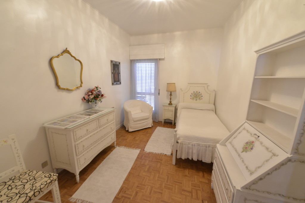 Apartment Miraflores/Algés for 4 persons_Near Belém area Flat rent