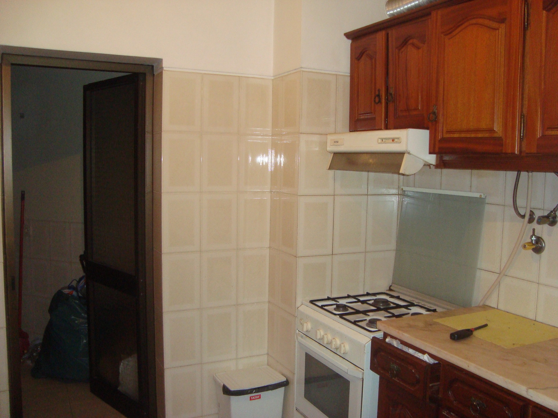 Arrendam-se quarto bonito situados entre os HUC e o ISCAC