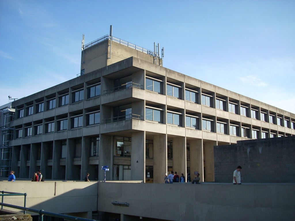 La biblioteca.
