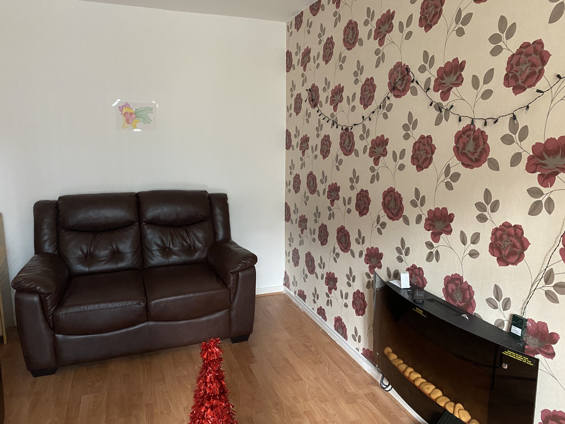 Bedroom in a shared house near the University of Sheffield Room for