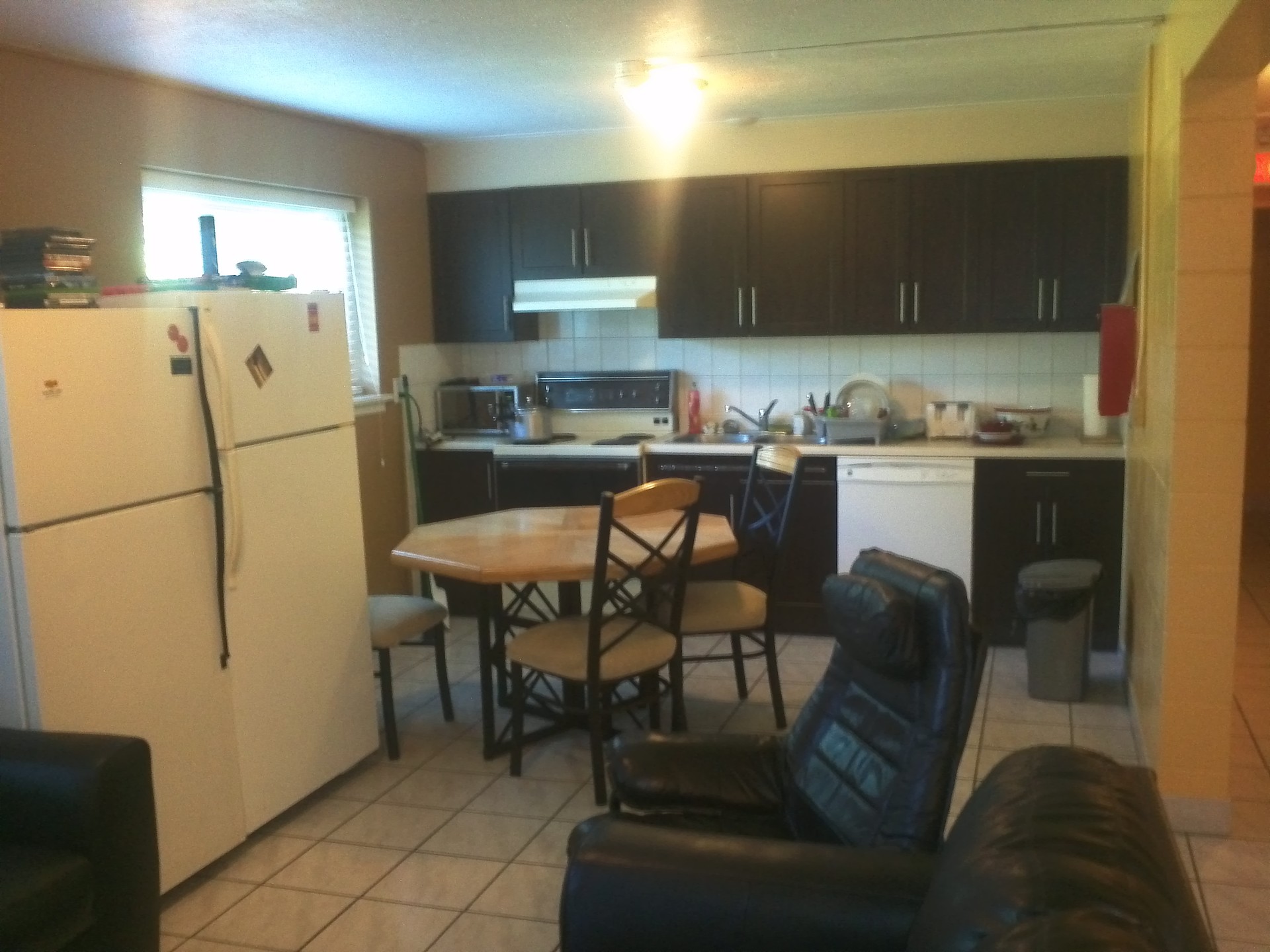 SHORT WALK TO CONESTOGA COLLEGE DOON/CAMBRIDGESTUDENT ROOMS Room for