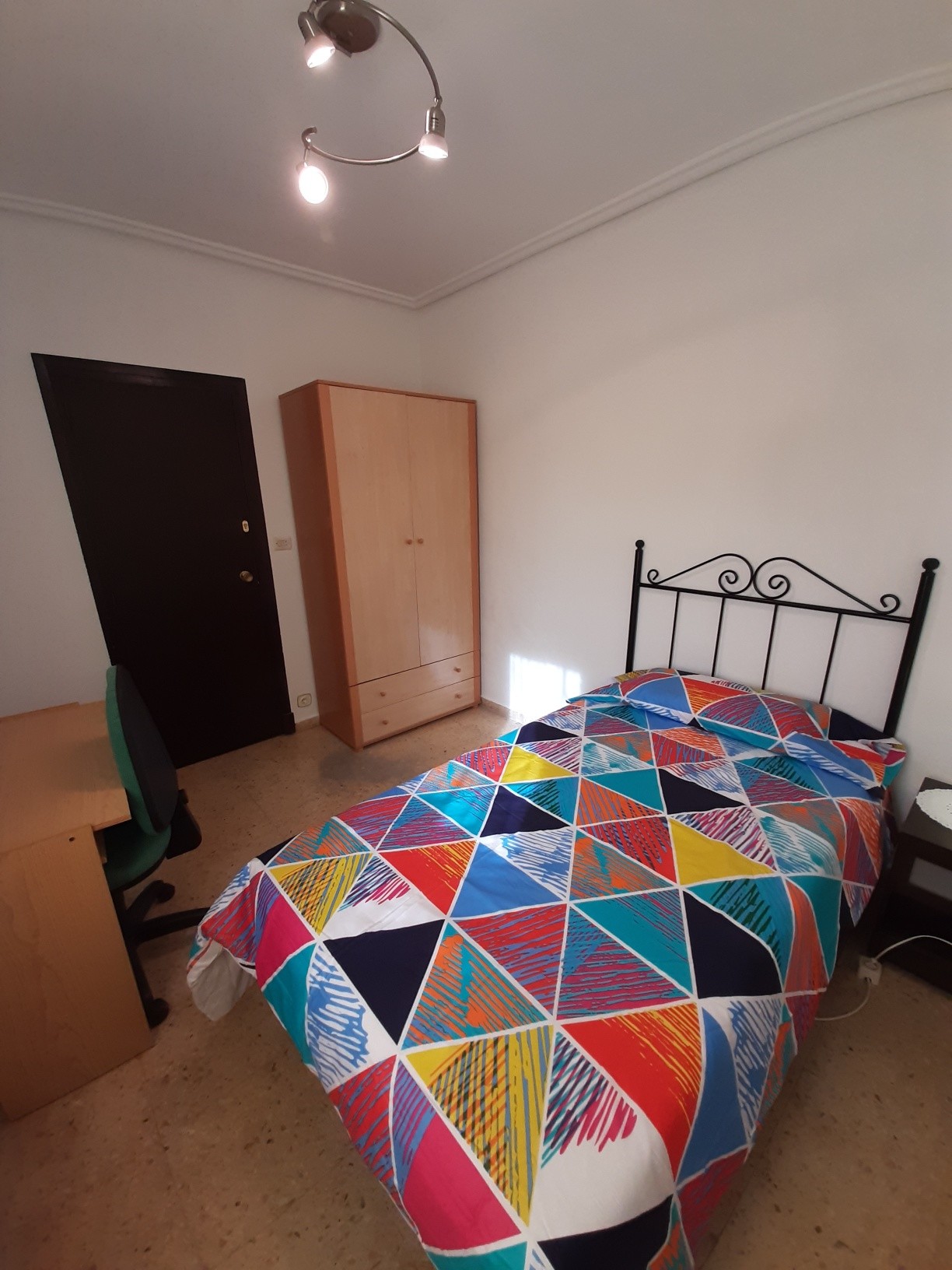 Room Available In Logrono Share This Charming House With Internet And With Elevator Hurry Up