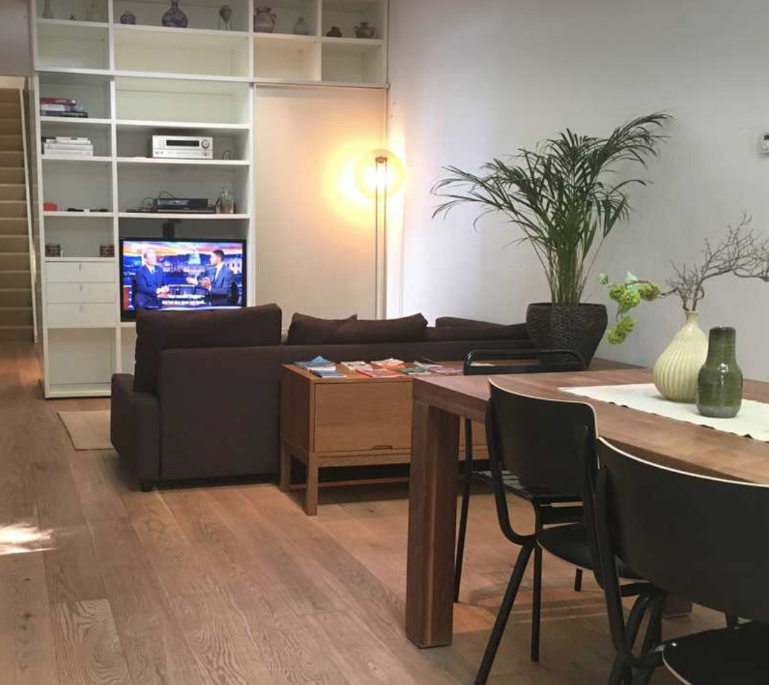Amsterdam �da asansörlü 1 yatak odalı kiralık daire