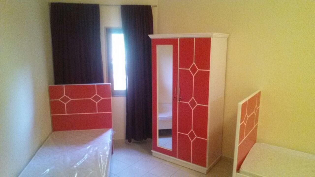 Beatifull bed space in garden beside ibn battuta mall Room for rent Dubai