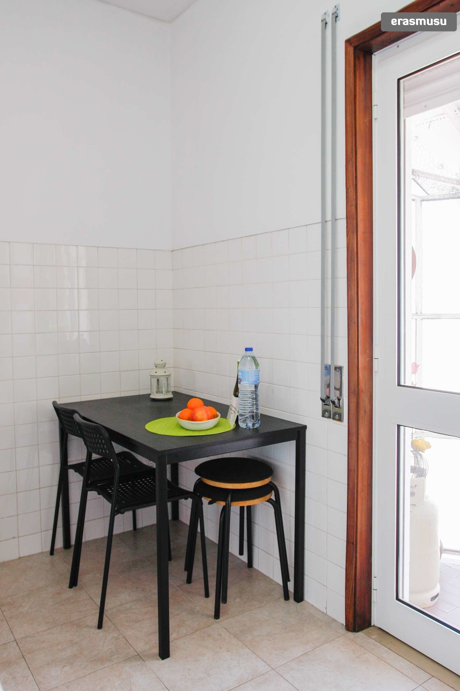Beautiful 1-bedroom apartment with terrace for rent in Bonfim, central Porto