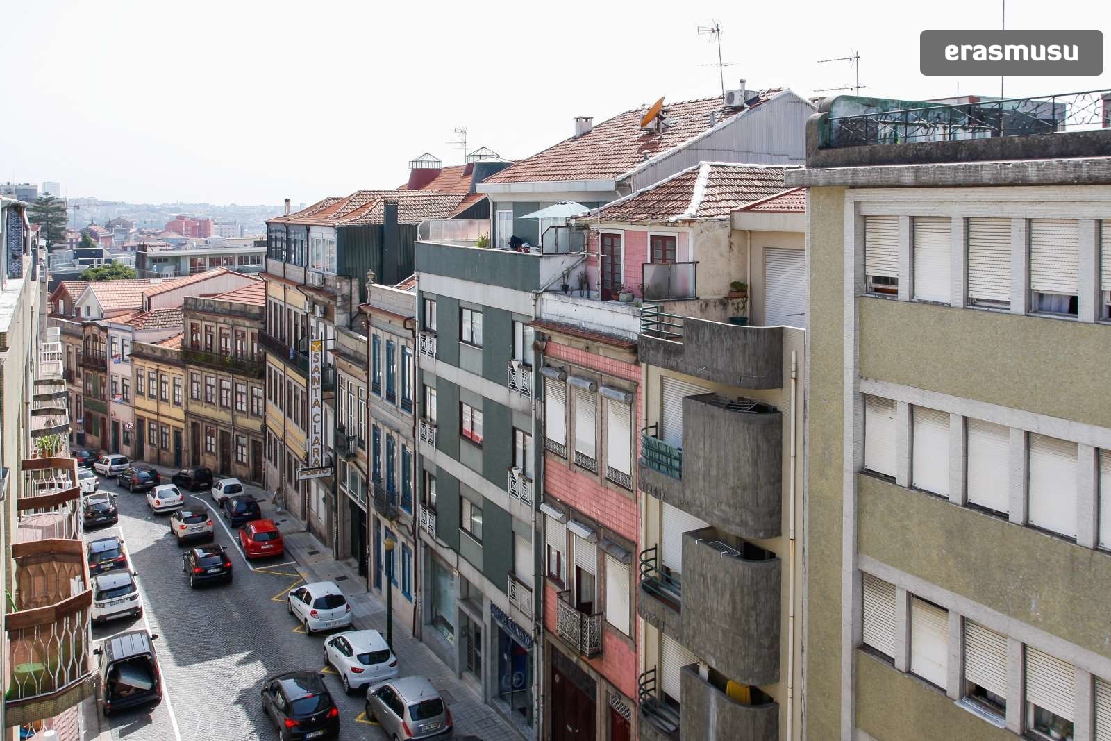 Beautiful 1-bedroom apartment with terrace for rent in Bonfim, central Porto