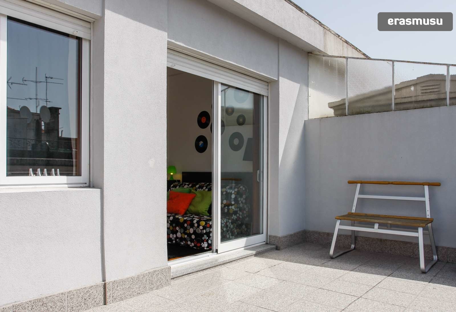 Beautiful 1-bedroom apartment with terrace for rent in Bonfim, central Porto