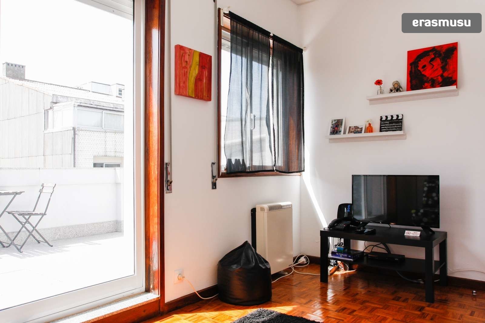 Beautiful 1-bedroom apartment with terrace for rent in Bonfim, central Porto