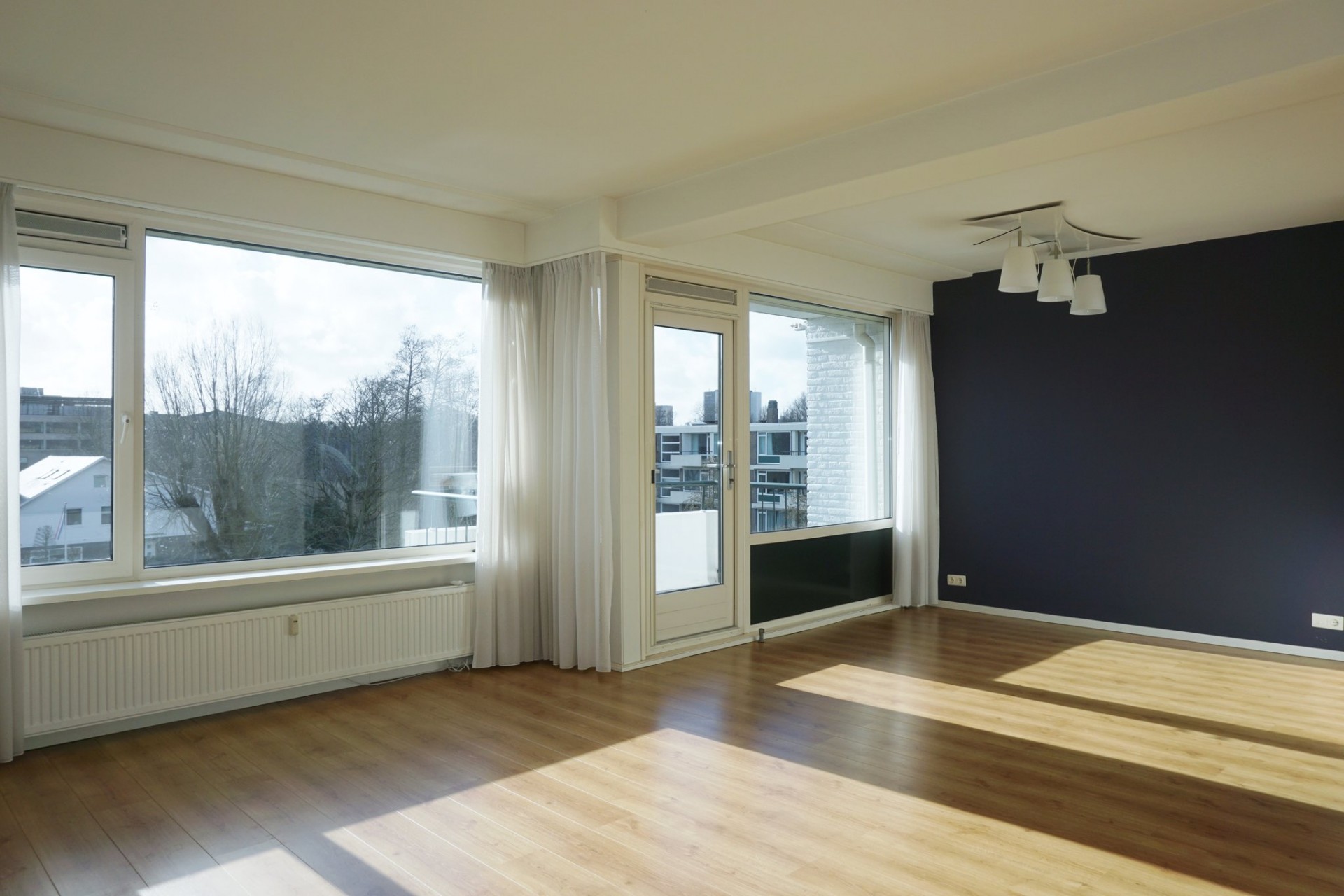 Beautiful 2 bedroom apartment next to Erasmus university! Flat rent