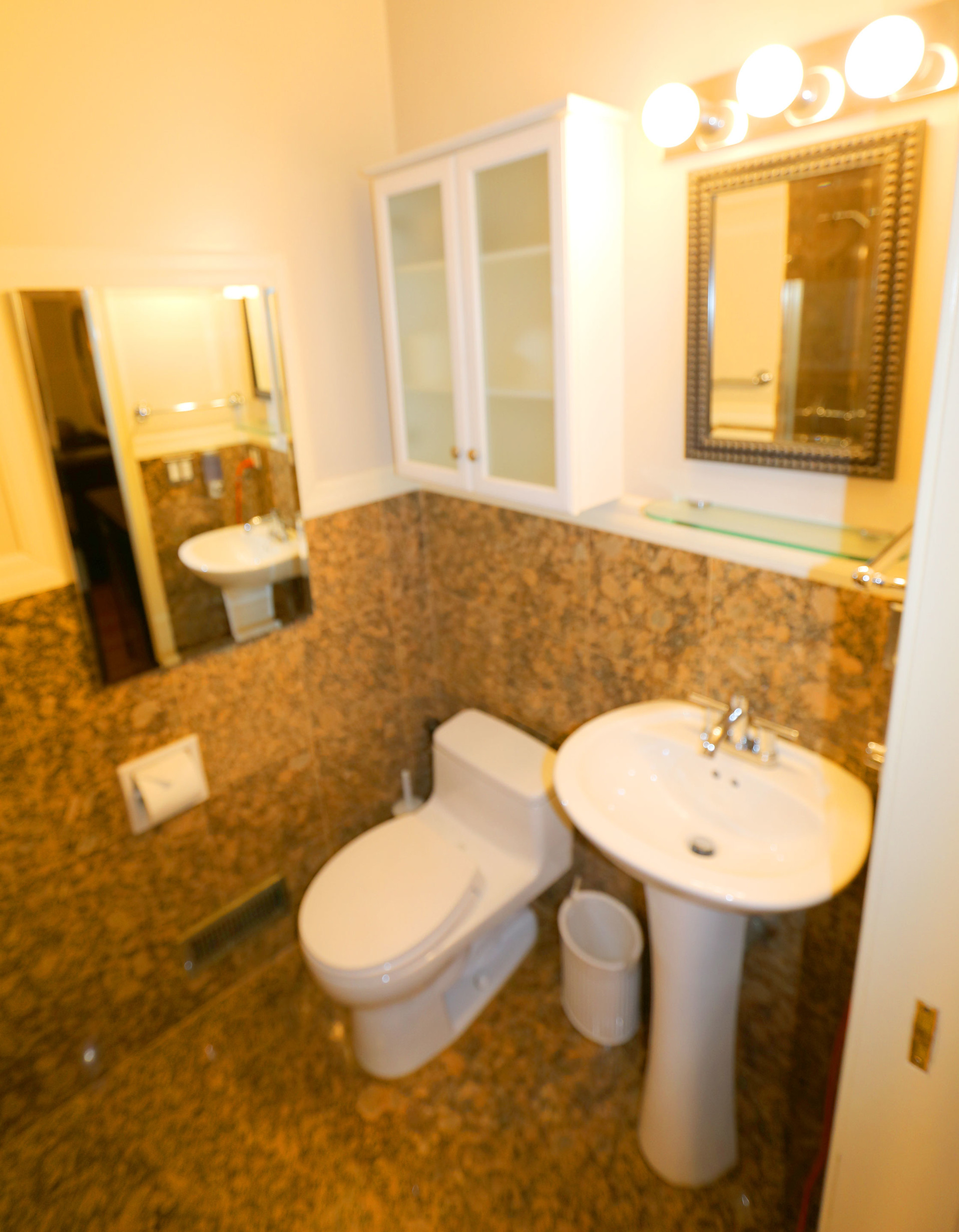 Beautiful Private Room With Private Bath Queen Bed Gas