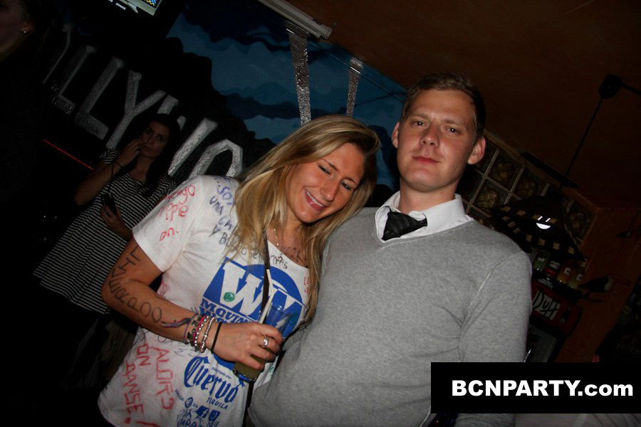 Beer Pong in Ovella Negra