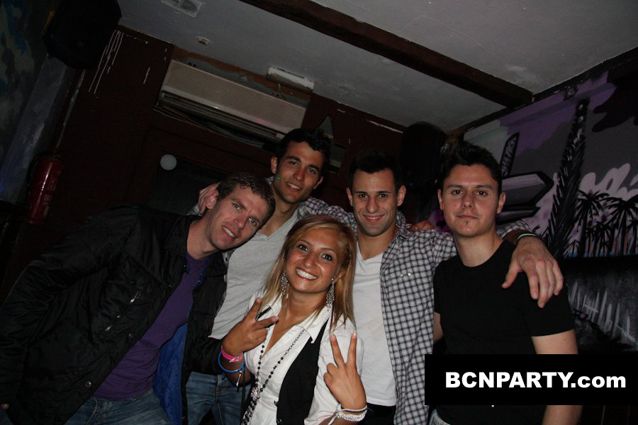 Beer Pong in Ovella Negra