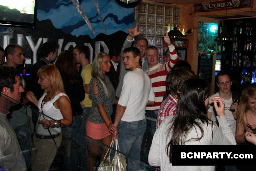 Beer Pong in Ovella Negra