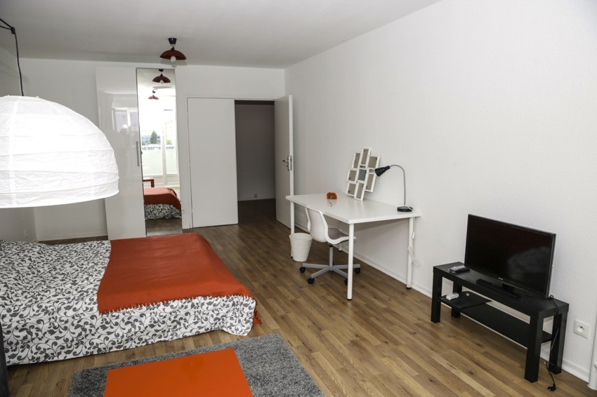 Room For Rent In 5 Bedroom Apartment In Strasbourg