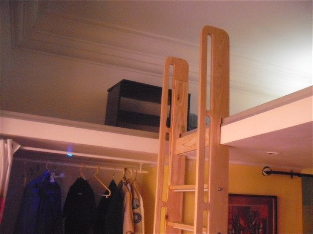 BEAUTIFUL AND BIG ROOM IN SAO SEBASTIÃO , LISBON