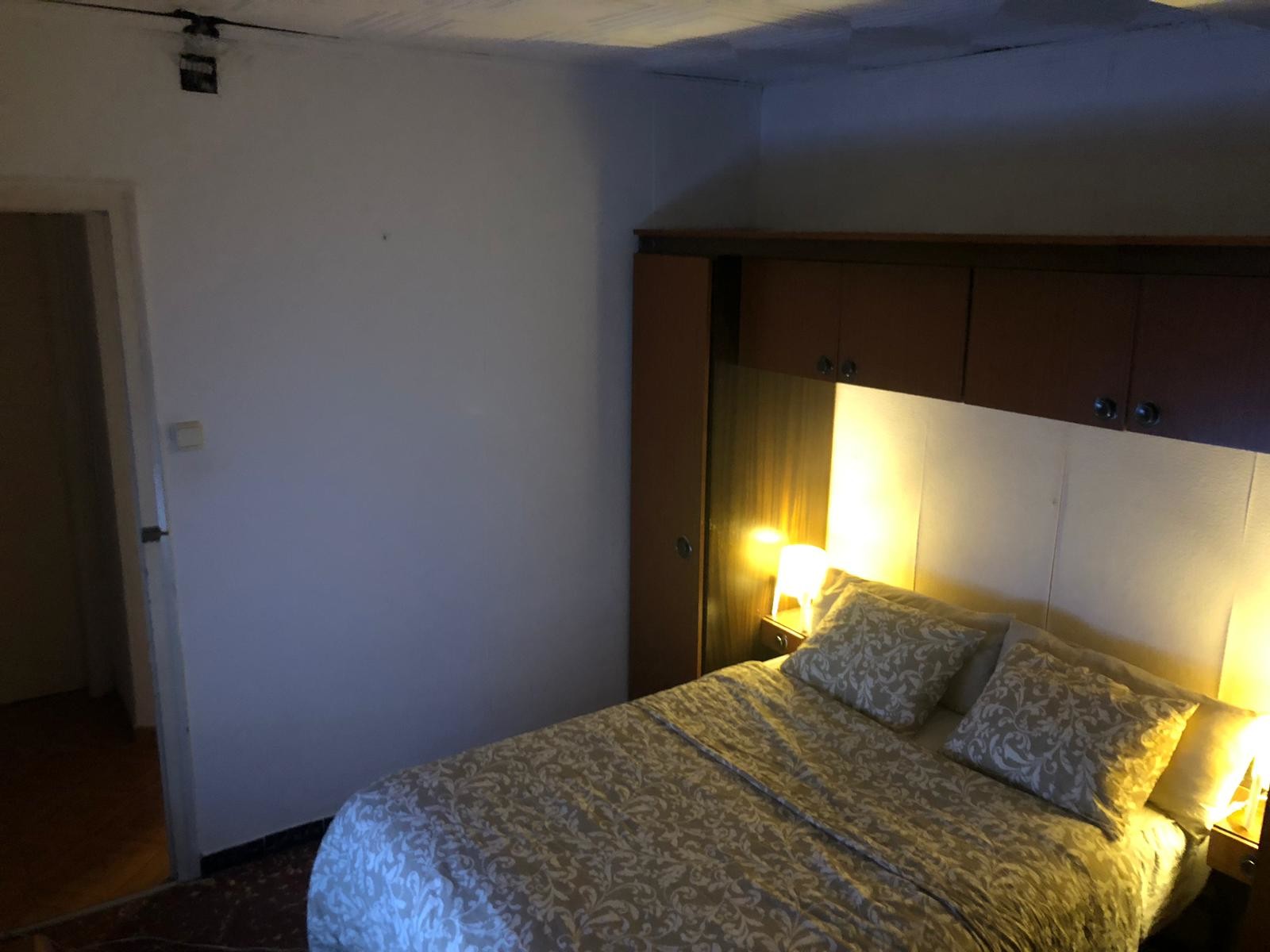 Big Beautiful Cozy Room For Rent In Barcelona