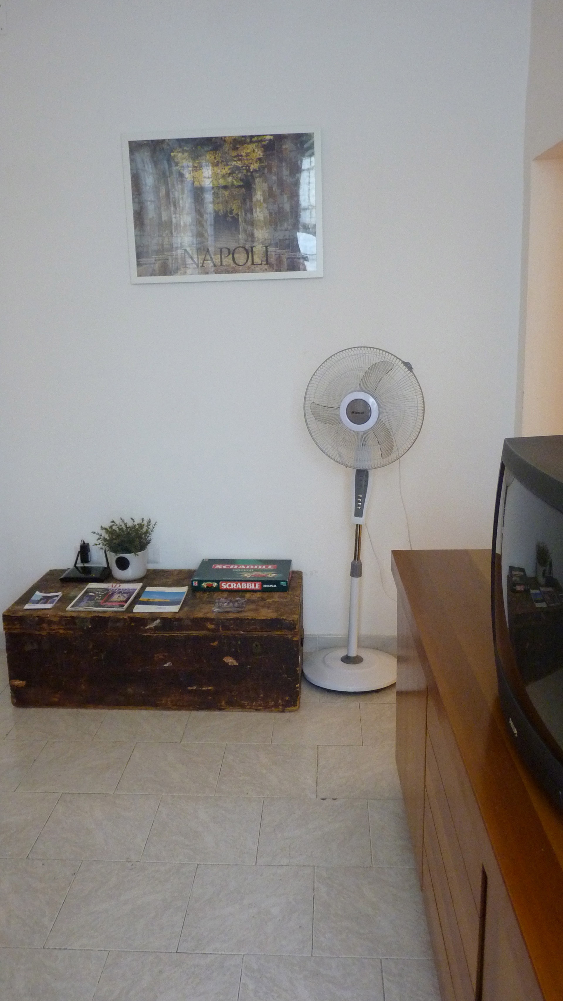 Central, furnished apartment. Spanish Quarter. Flat rent Naples