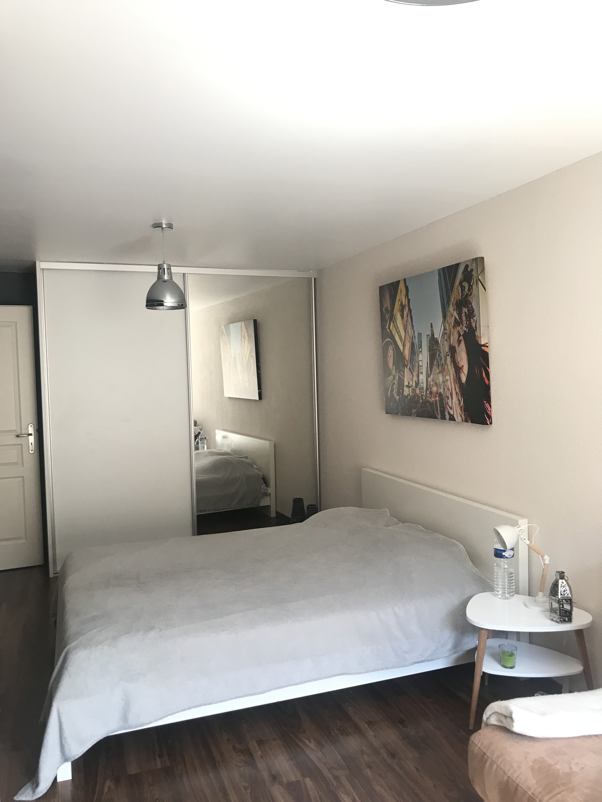 Très grande chambre 20m2 avec balcon privé aux portes de