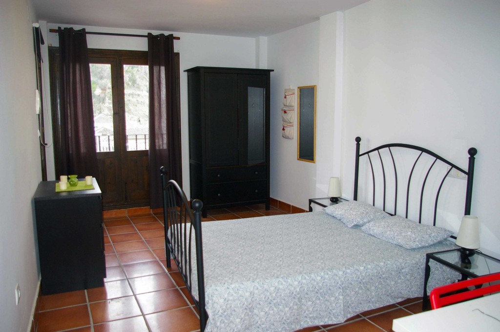 casa gloria, double room, private bathroom & alhambra view | room