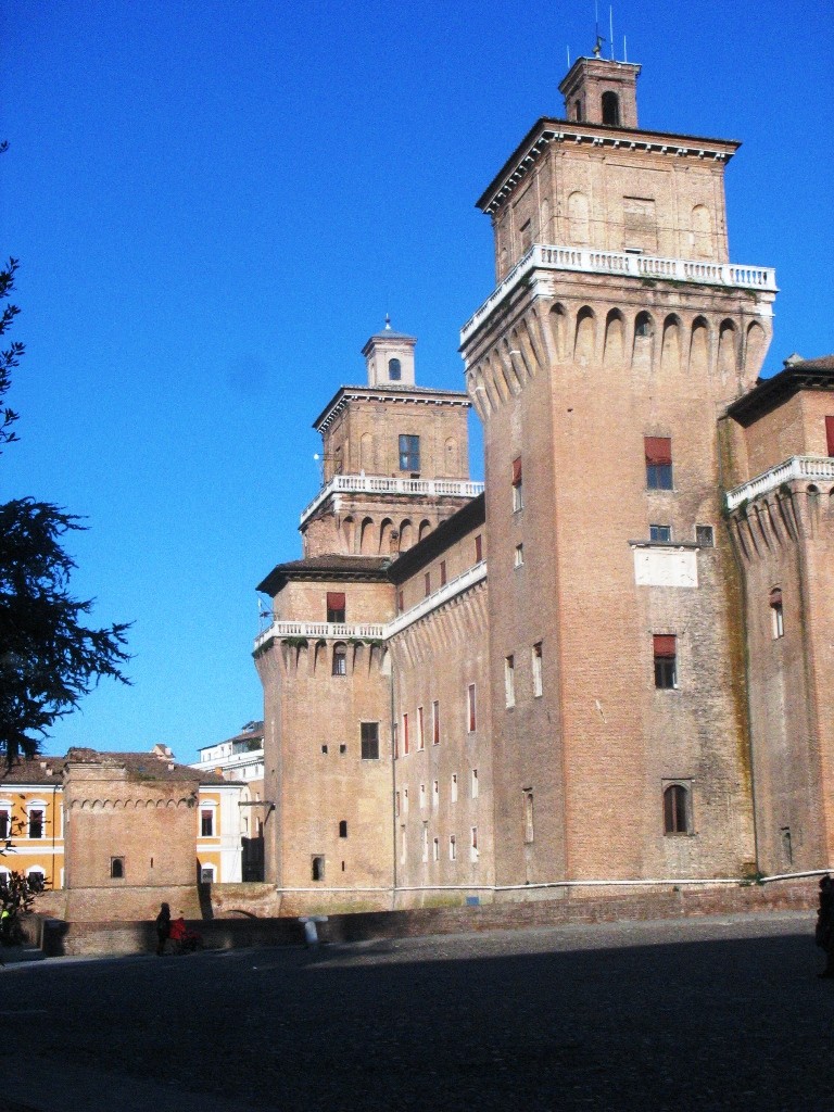 Castello Estense (2)