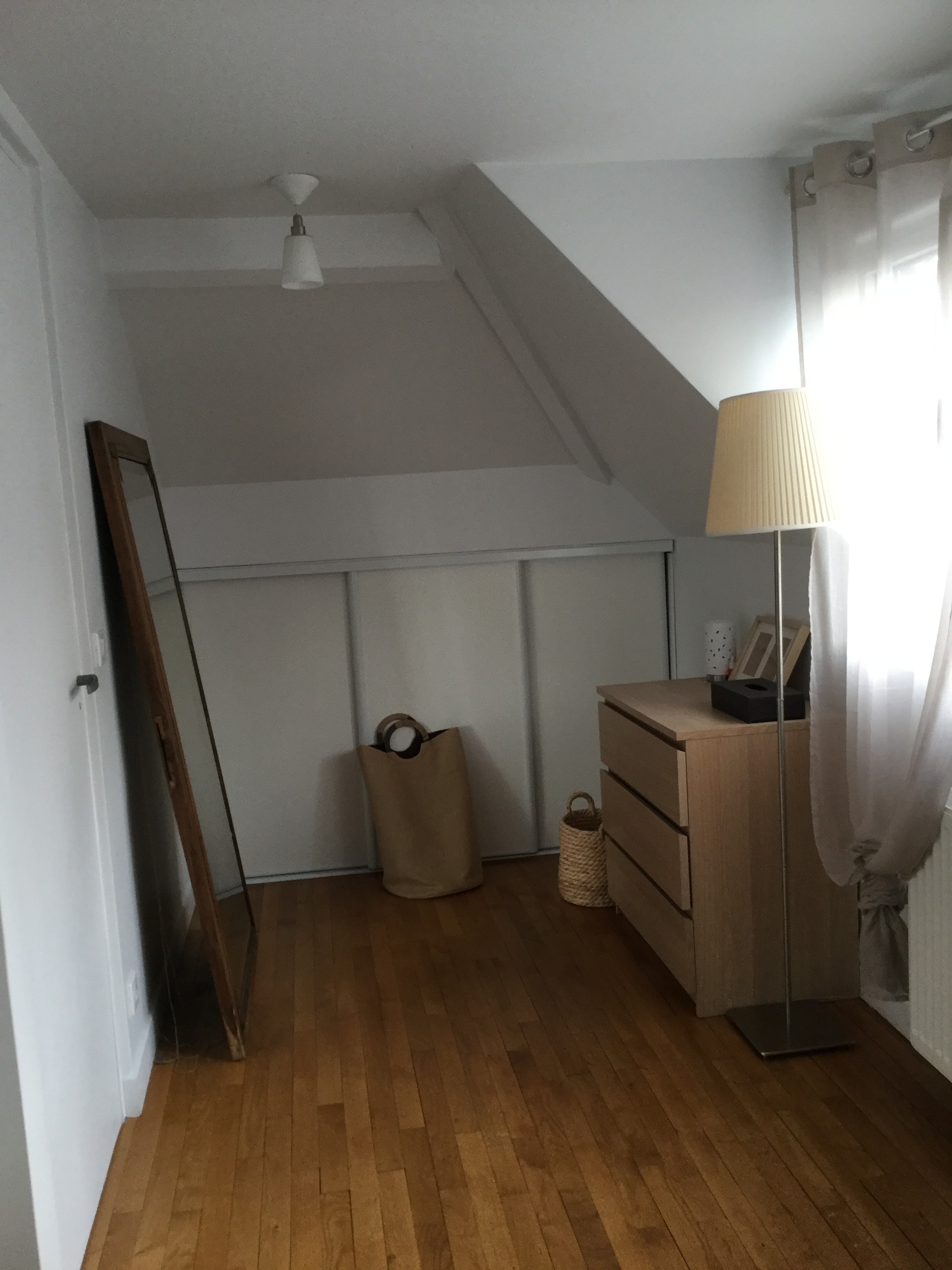 Chambre louer au sein d une maison de 200m2