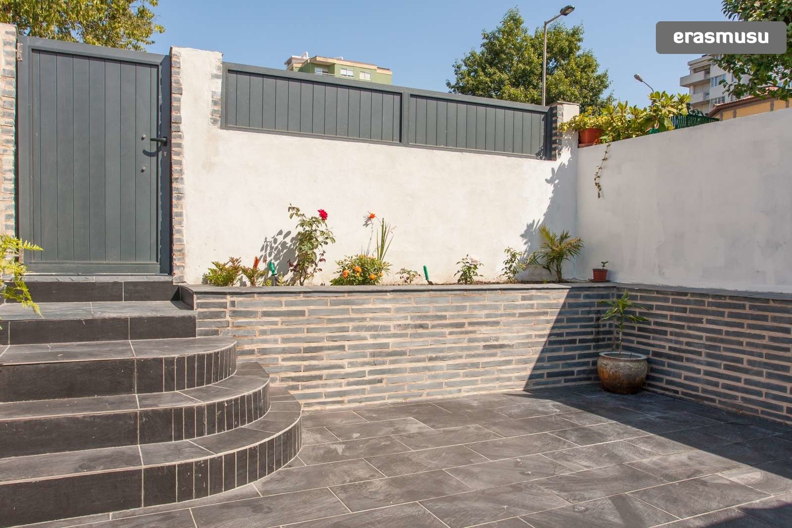 Charming 2-bedroom House for rent in Bonfim