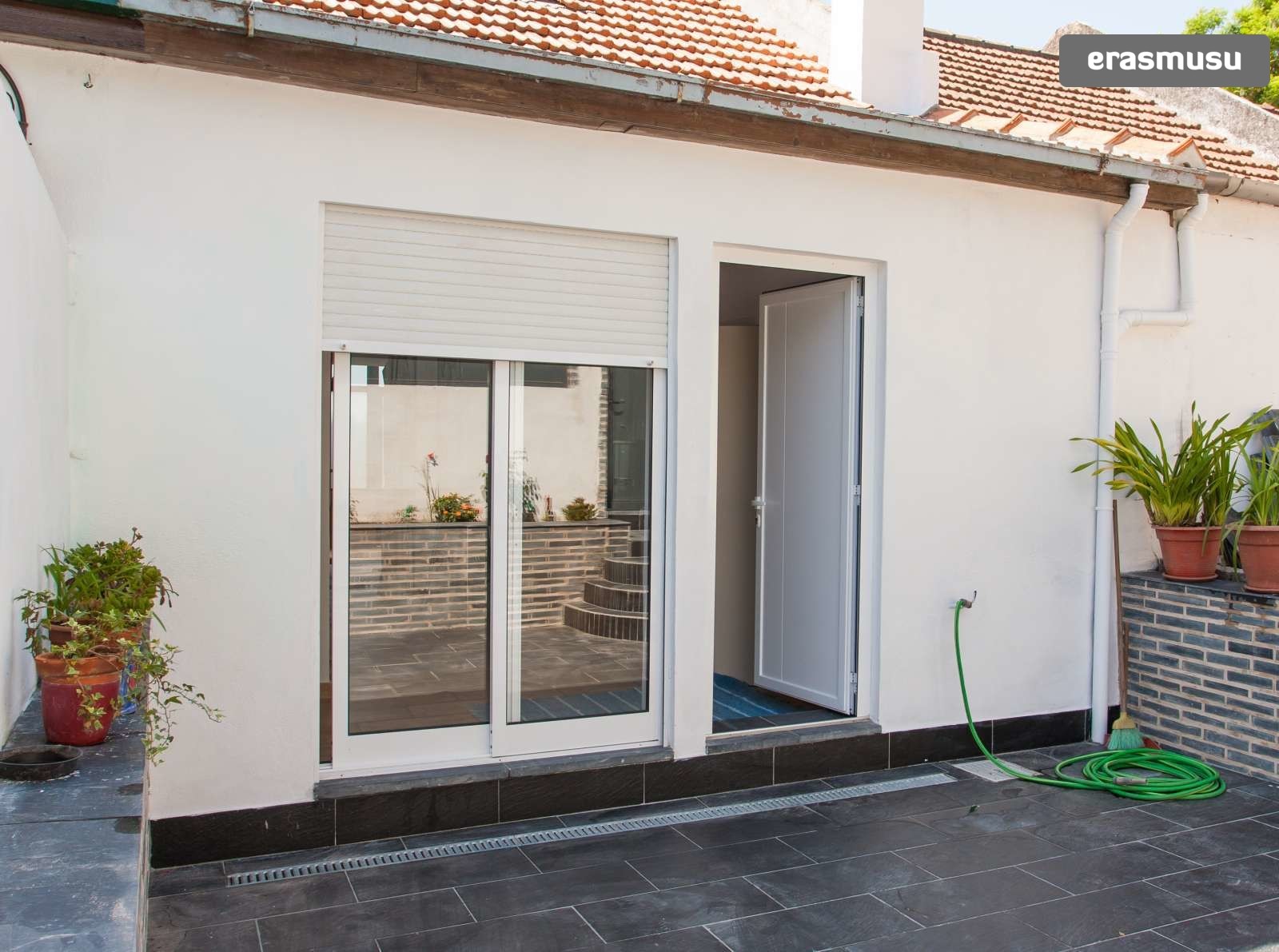 Charming 2-bedroom House for rent in Bonfim