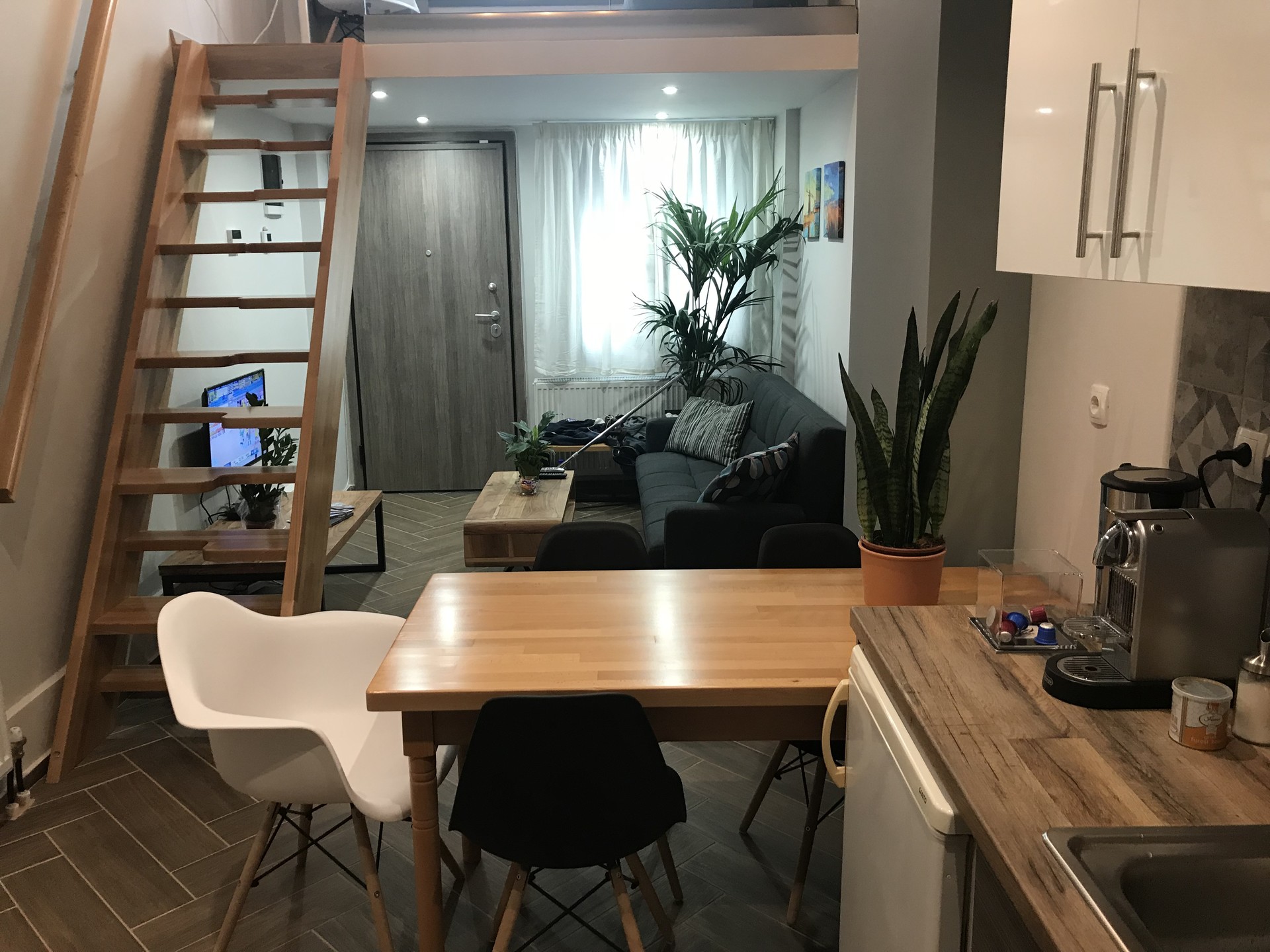 City center renovated loft Rent studios Thessaloniki