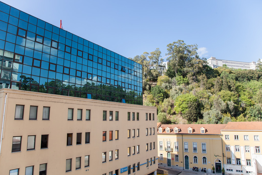Nice room for (Girl)student, near the Place de la Republique