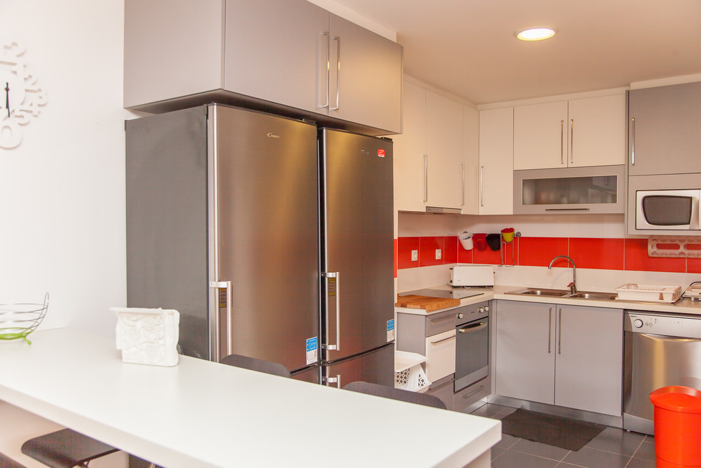 Nice room for (Girl)student, near the Place de la Republique