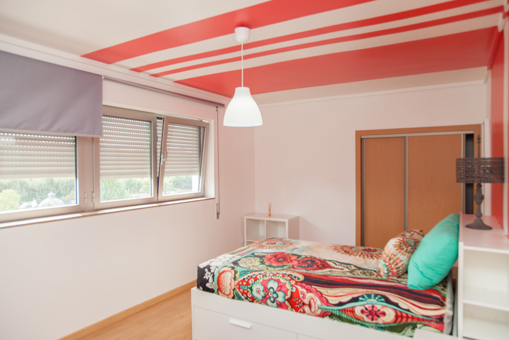 Nice room for (Girl)student, near the Place de la Republique