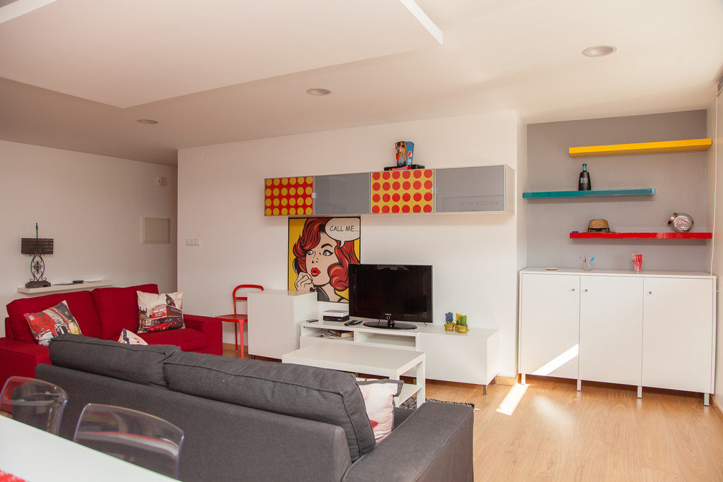 Nice room for (Girl)student, near the Place de la Republique