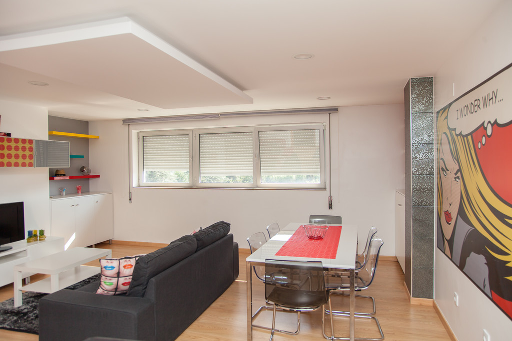 Nice room for (Girl)student, near the Place de la Republique