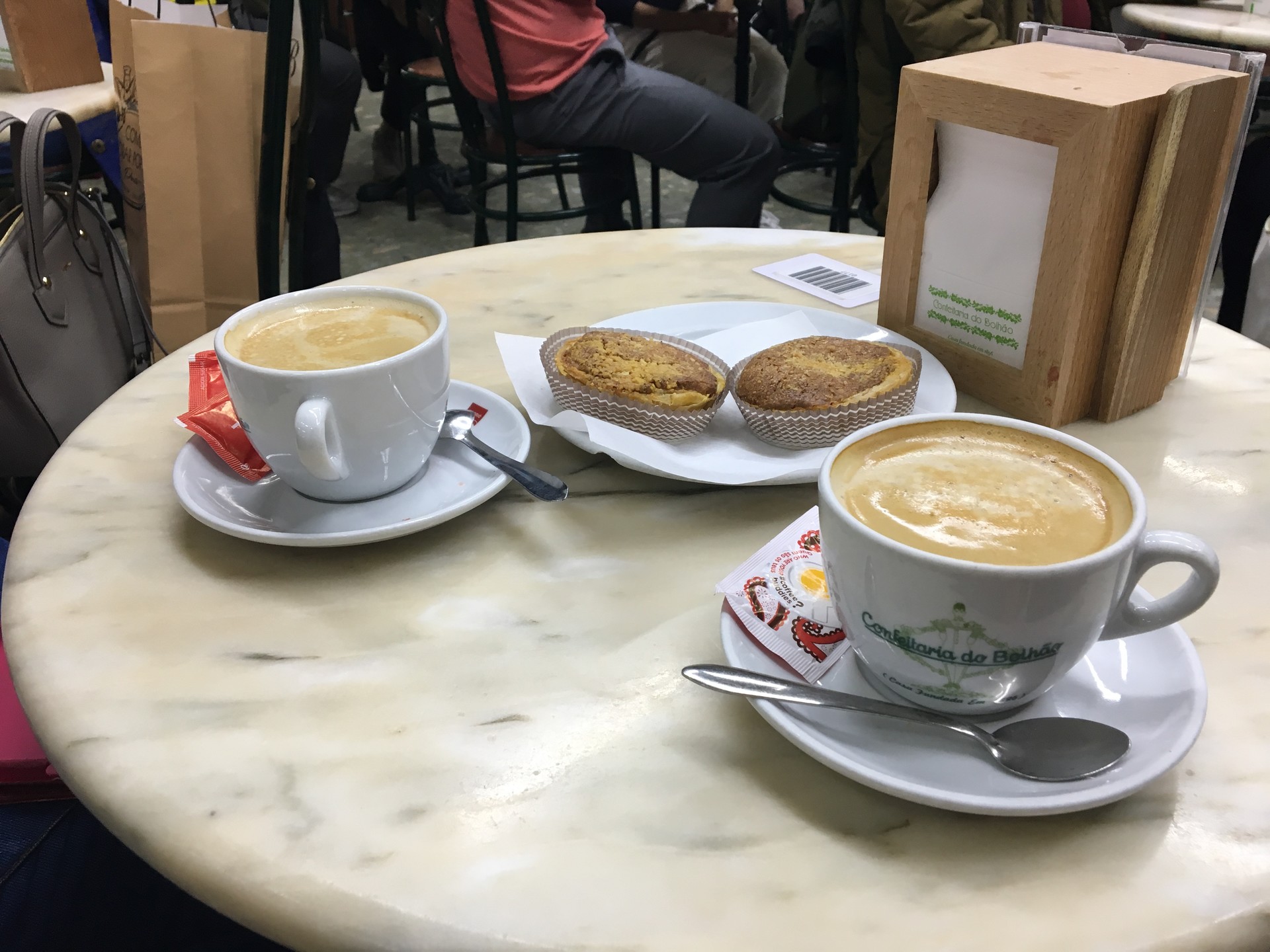 Colazione alla Confeitaria do Bolhao