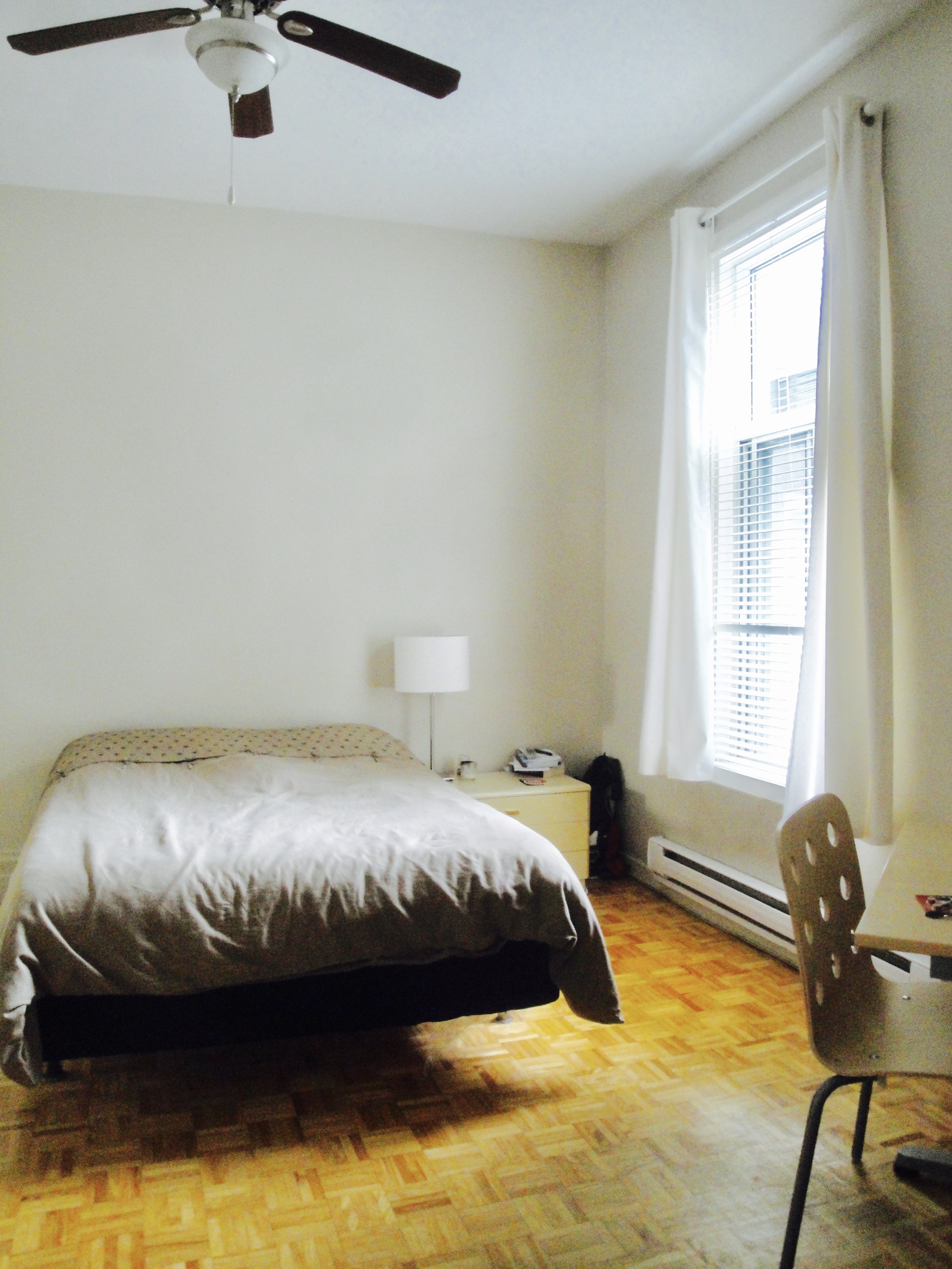 Room For Rent In 4 Bedroom Apartment In Montreal With Internet