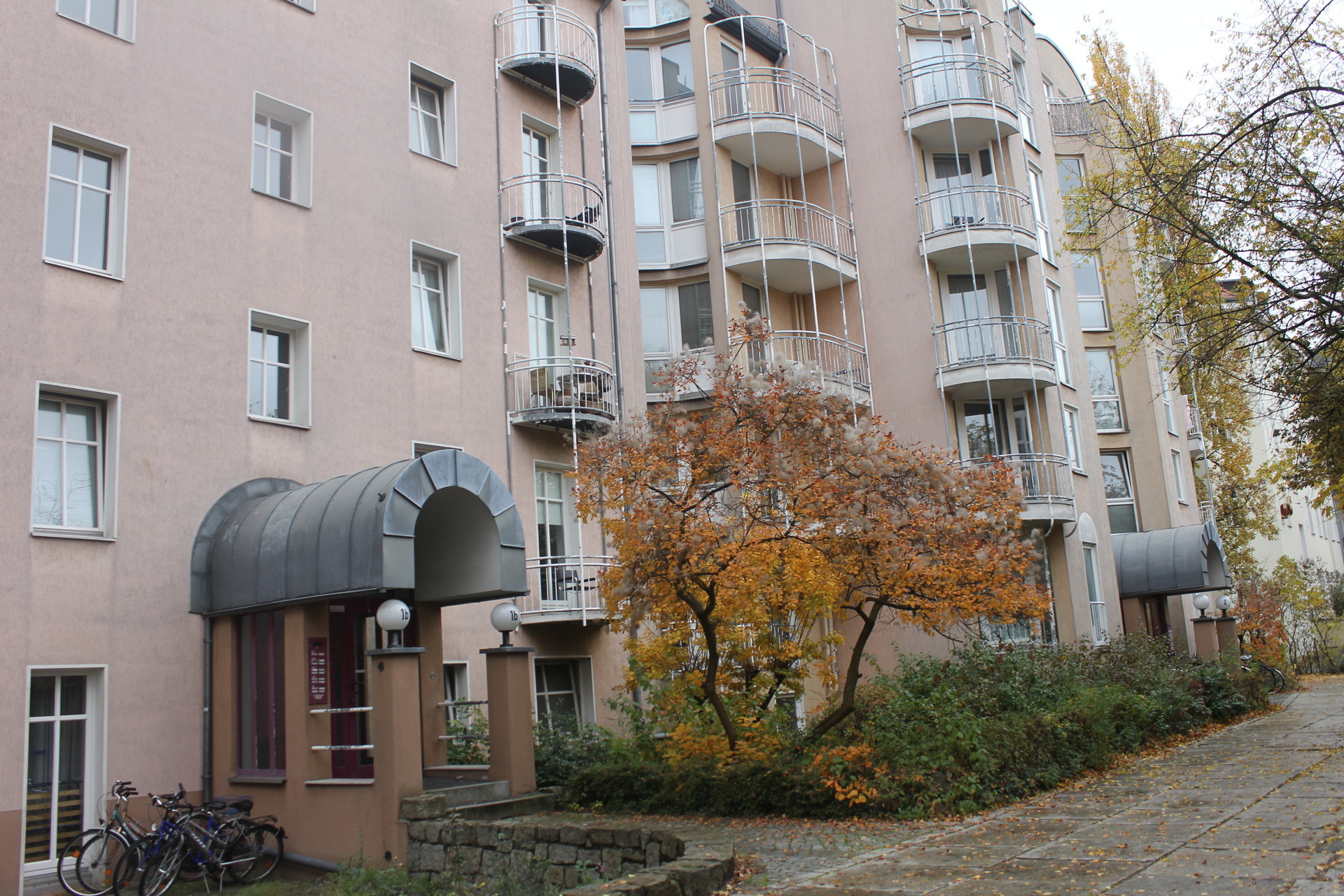 Comfortable rooms suitable for students in the central of Berlin