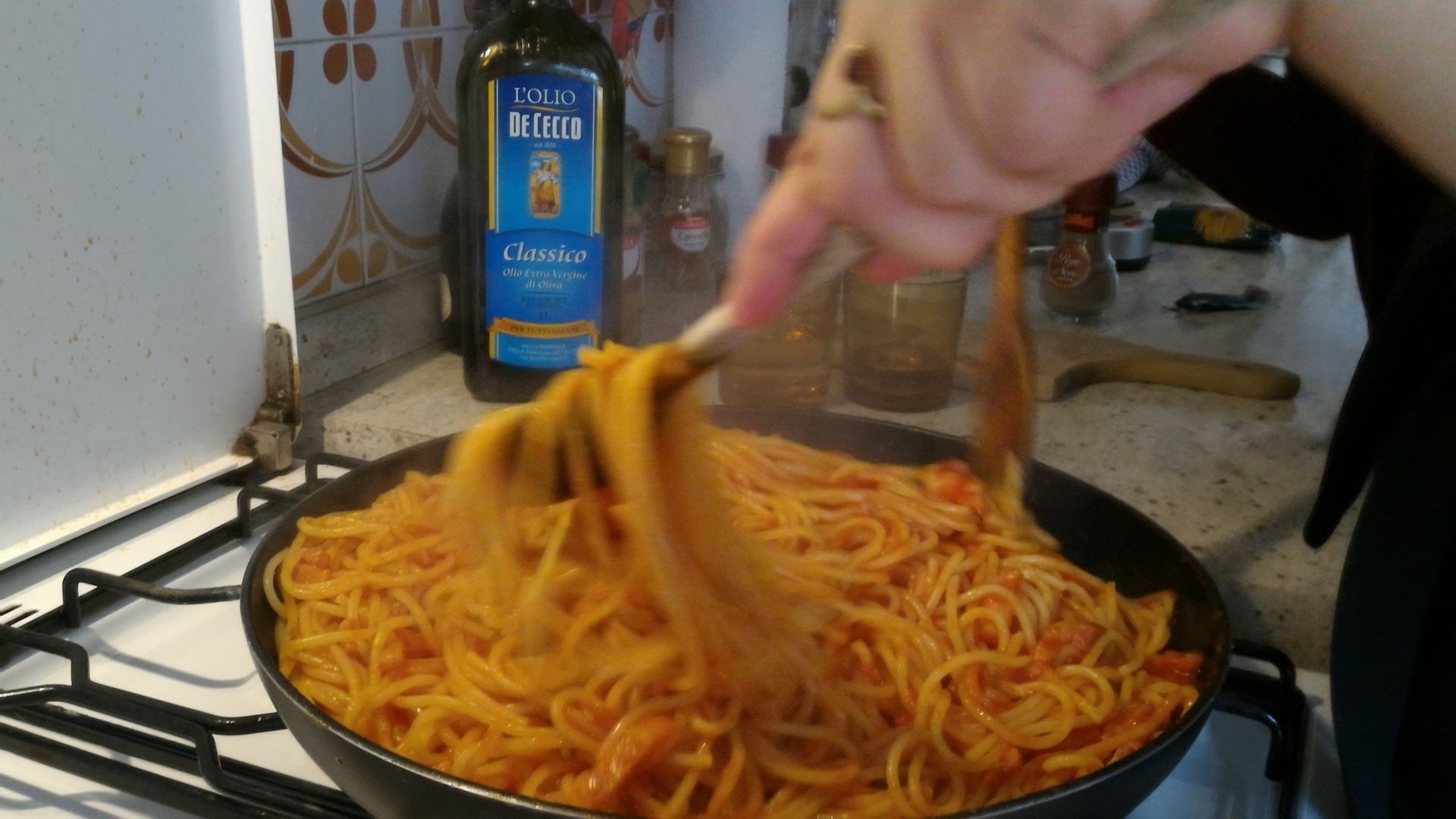 cook-pasta-like-roman-7759b50f2100a98deb