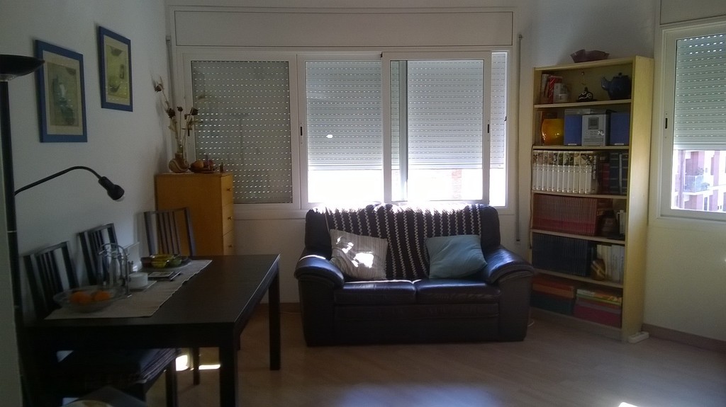 Cozy Room cozy room in barcelona | room for rent barcelona Cozy Room cozy room in barcelona | room for rent barcelona