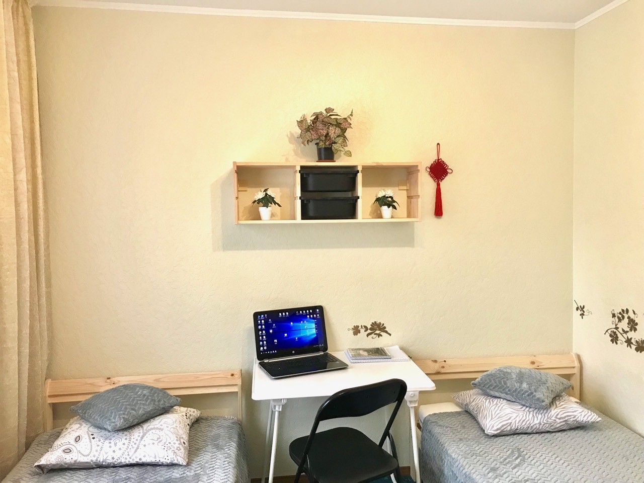 Cozy room for rent in designer apartment for the academic year