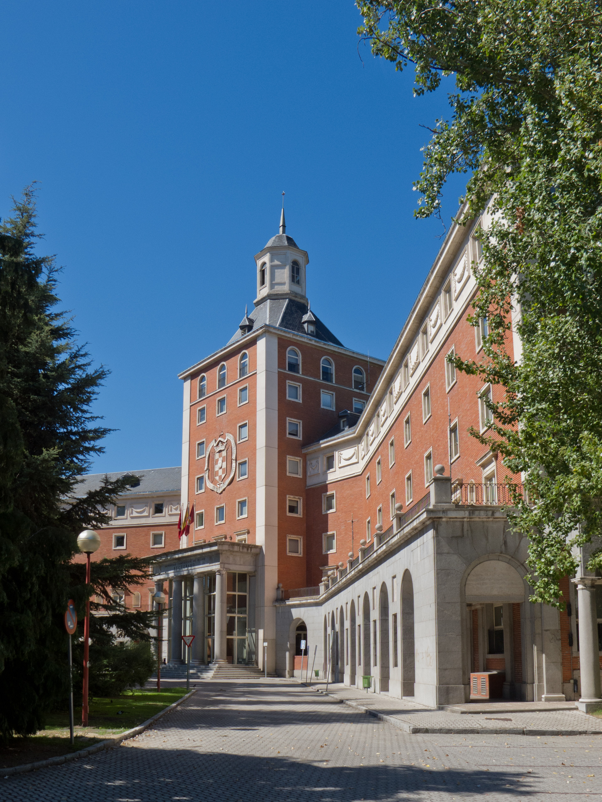 Estas son las mejores universidades de España para conseguir trabajo ...