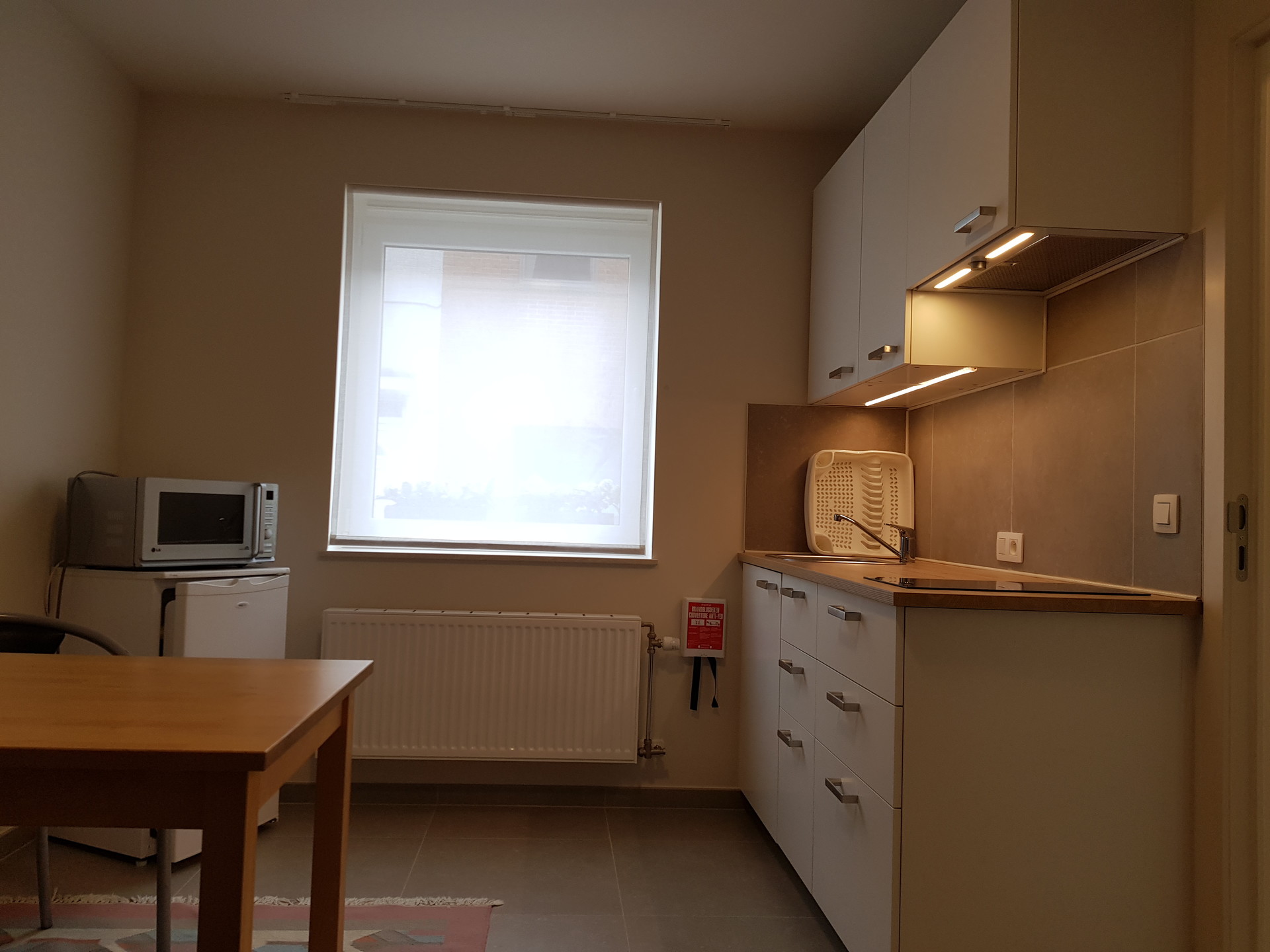 2 bedrooms in a new house with shared bathroom and kitchen Room for