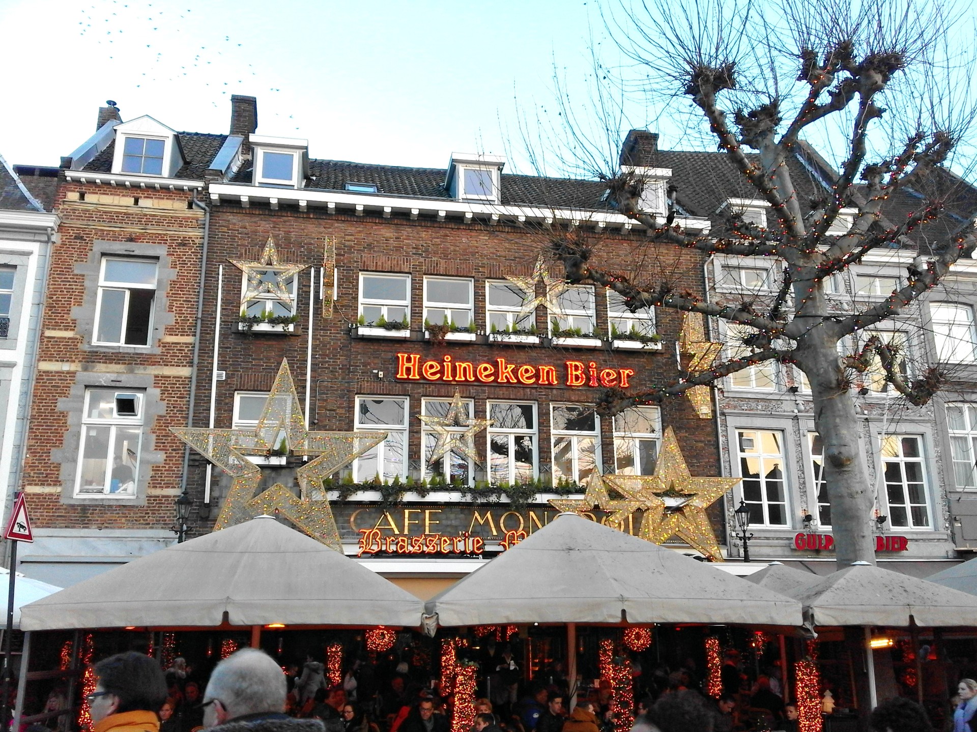 day-trip-maastricht-christmas-market-a15