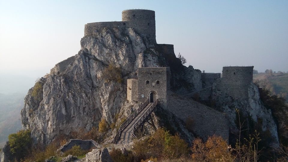 daytrips-sarajevo-castle-edition-a0db3a3