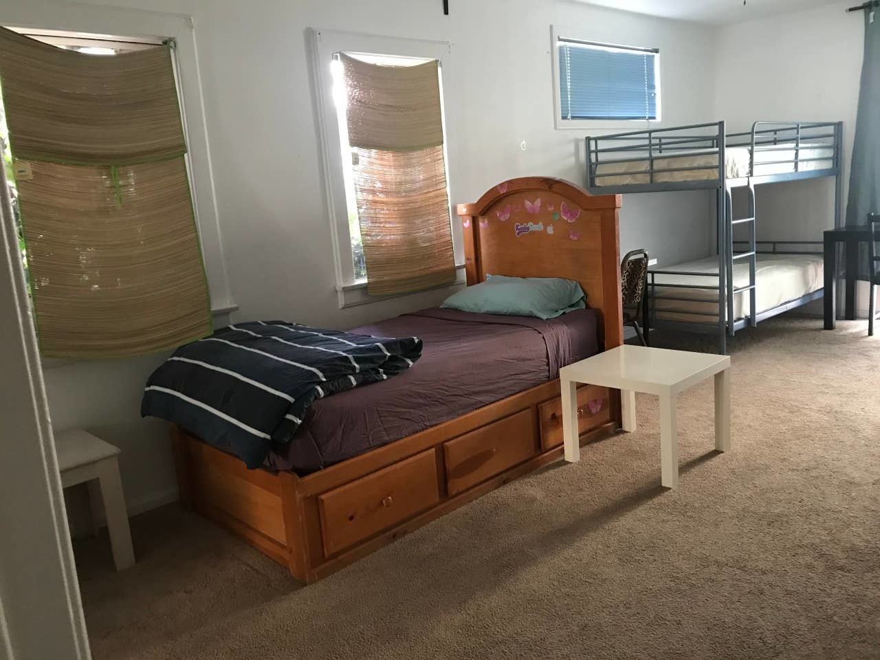 Bed In Shared Bedroom 10 Minutes To Ucla