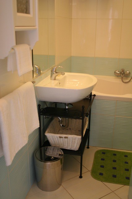 deluxe-fully-furnished-exquisitely-decor